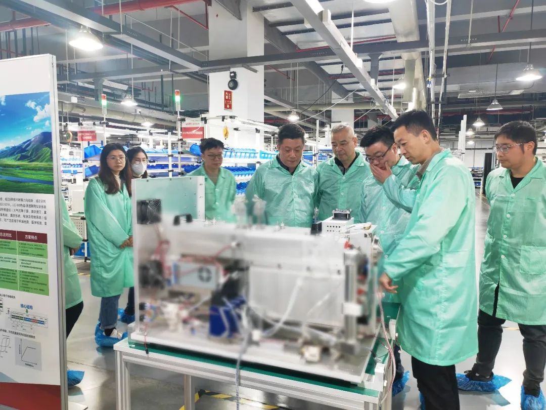 上海市质量监督检验技术研究院翁史昱所长一行参观调研谱育科技