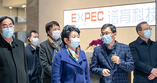 浙江省政协主席黄莉新 调研谱育“高端科学仪器创新基地”